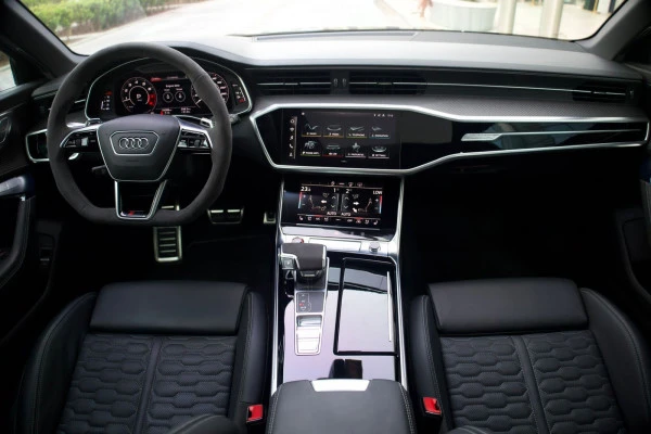 Audi RS6 (Grey), 2021