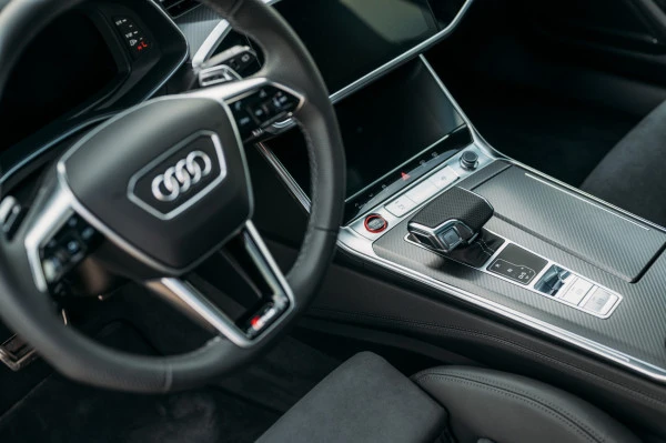 Audi RS6 (Grey), 2023
