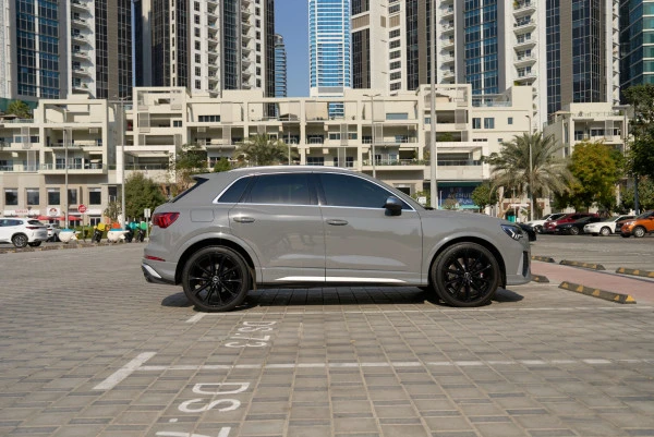 Audi RSQ3 (Grey), 2022