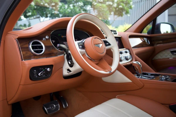 Bentley Bentayga (Grey), 2021