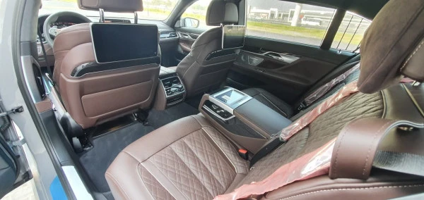 BMW 750 Li M (Grey), 2020