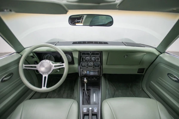 Chevrolet Corvette (Grey), 1982
