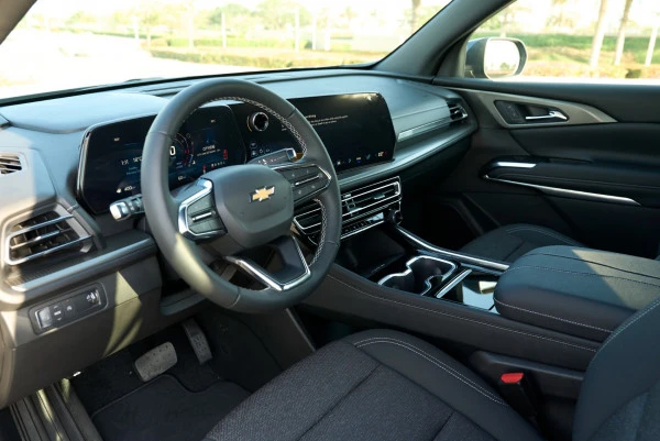 Chevrolet Traverse (Grey), 2025