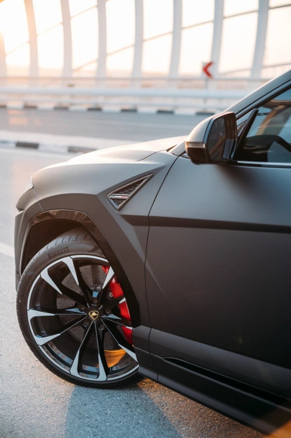 Lamborghini Urus (Black), 2021
