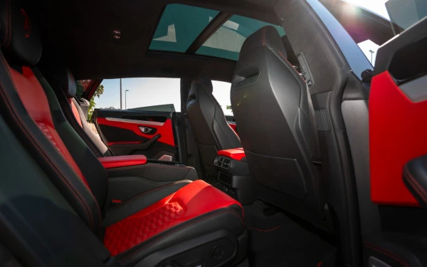 Lamborghini Urus (Grau), 2022