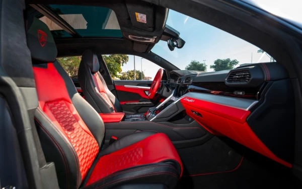 Lamborghini Urus (Grau), 2022