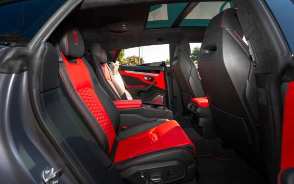 Lamborghini Urus (Grau), 2022