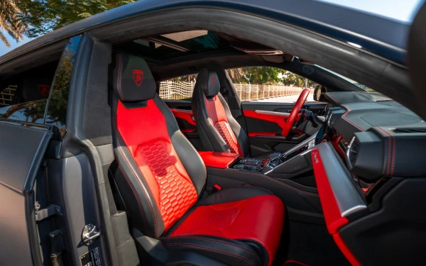 Lamborghini Urus (Grau), 2022