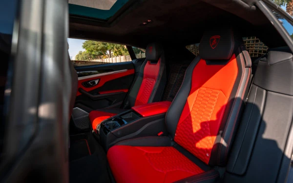 Lamborghini Urus (Grau), 2022