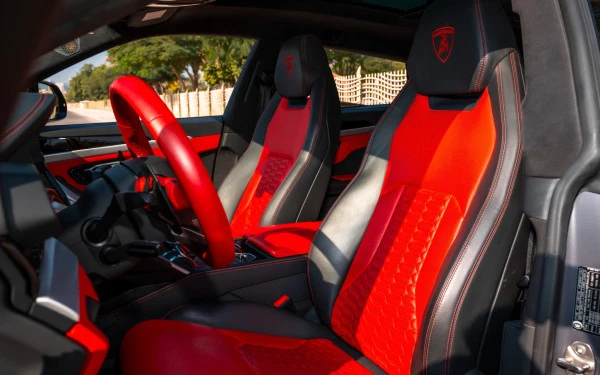 Lamborghini Urus (Grau), 2022