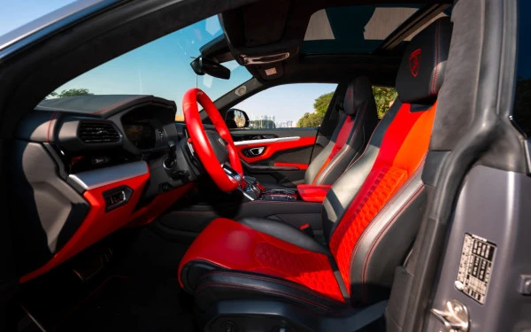 Lamborghini Urus (Grau), 2022
