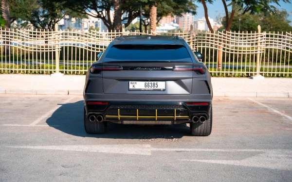 Lamborghini Urus (Grau), 2022
