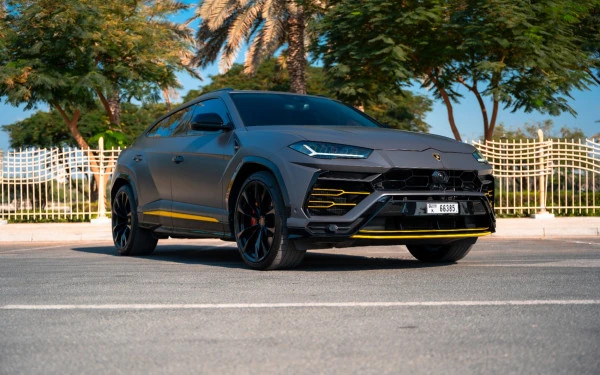 Lamborghini Urus (Grau), 2022