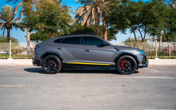 Lamborghini Urus (Grau), 2022