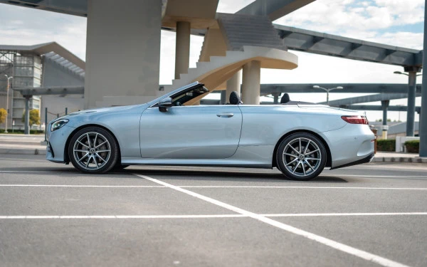 Mercedes E200 Cabrio (Grau), 2022