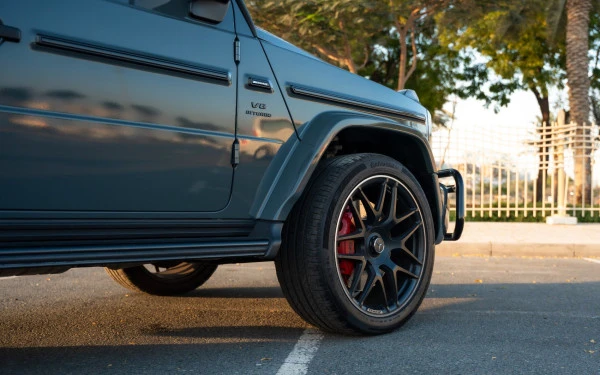 مرسيدس G63 AMG (اللون الرمادي), 2022