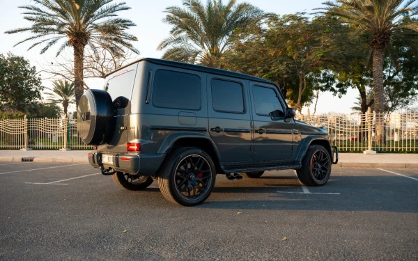 مرسيدس G63 AMG (اللون الرمادي), 2022