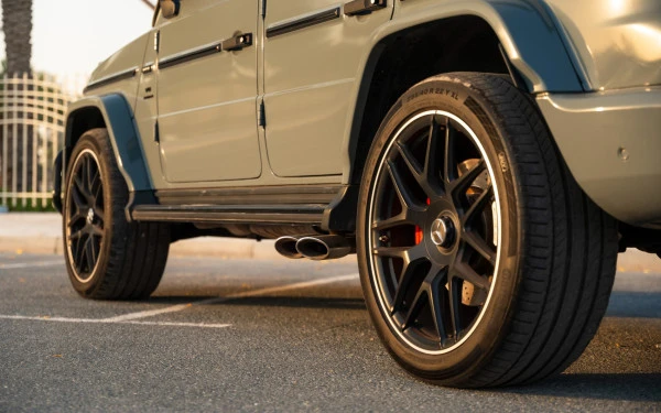 مرسيدس G63 AMG (اللون الرمادي), 2022