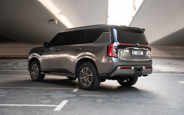 نيسان باترول Platinum V6 (اللون الرمادي), 2025