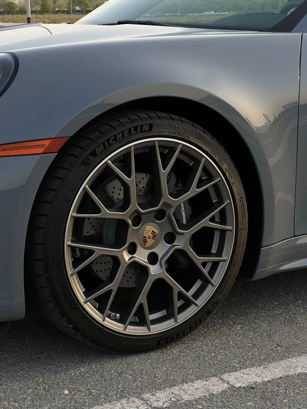 Porsche 911 / Carrera (Grey), 2023
