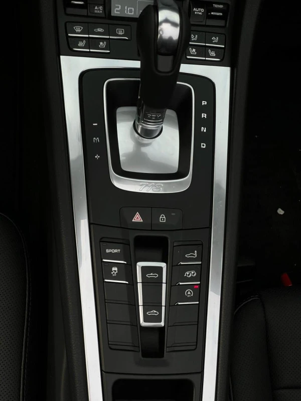 Porsche 911 / Carrera (Grey), 2025