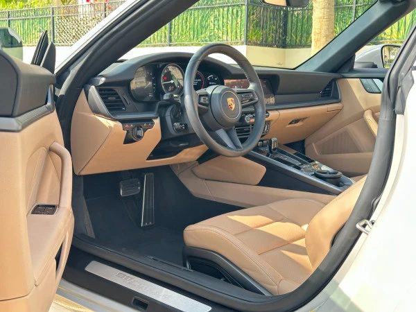 Porsche Targa (Grigio), 2024