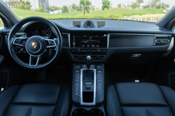 Porsche Macan (Grey), 2021