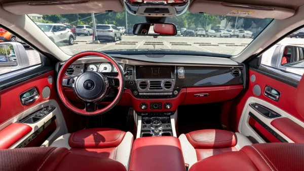 Rolls Royce Ghost (Silver), 2020