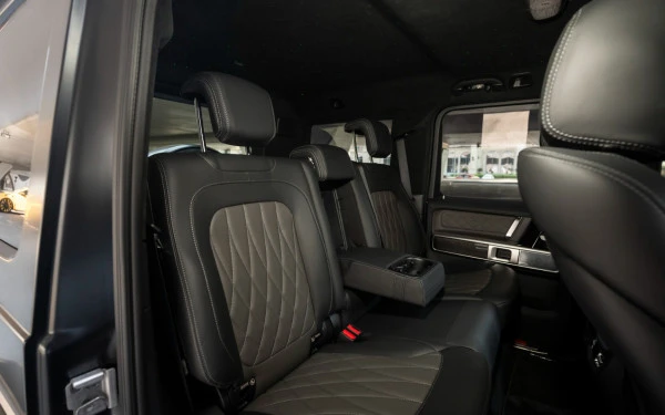 Mercedes G63 AMG (Matte Black), 2025