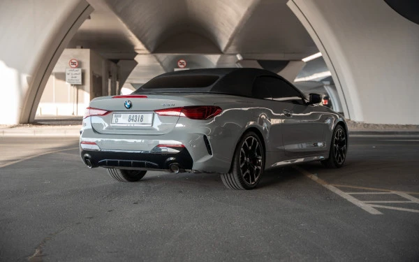 BMW 420i (Nardo grau), 2025