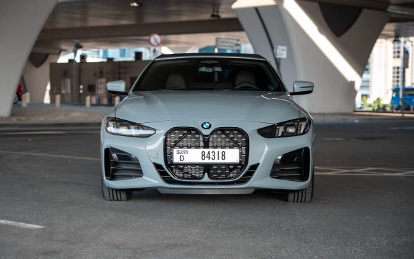 BMW 420i (Nardo grau), 2025