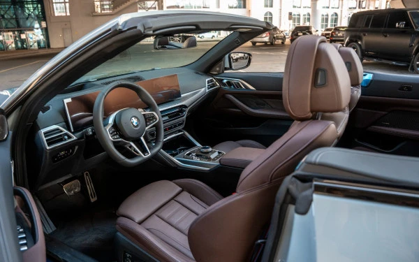 BMW 420i (Nardo grau), 2025