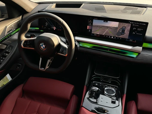 BMW 520i (Nardo grey), 2026