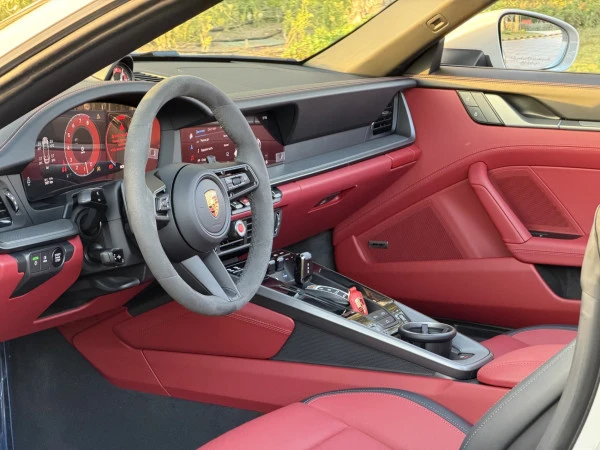Porsche 911 / Carrera (Grigio Nardo), 2026