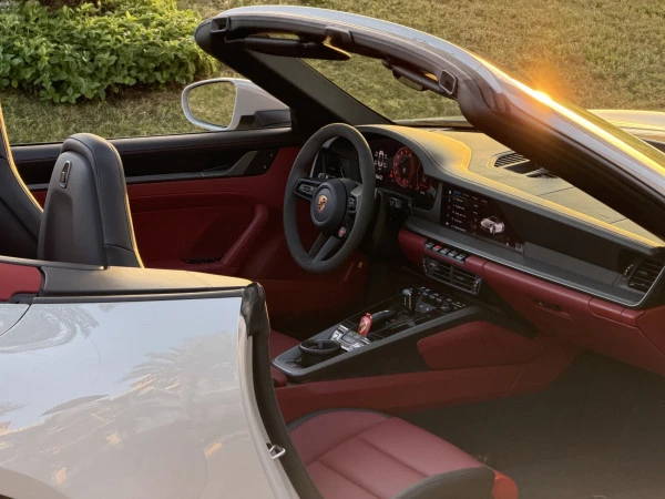 Porsche 911 / Carrera (Grigio Nardo), 2026