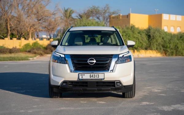 Nissan Pathfinder (Pearl White), 2025