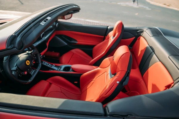 Ferrari Portofino Rosso (Red), 2020