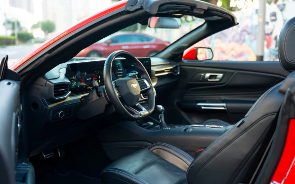Ford Mustang cabrio (Red), 2023