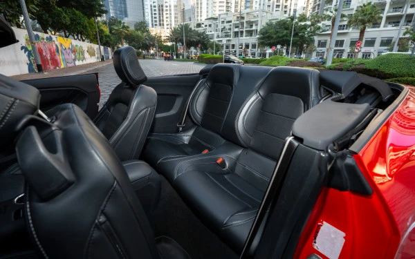Ford Mustang cabrio (Red), 2023