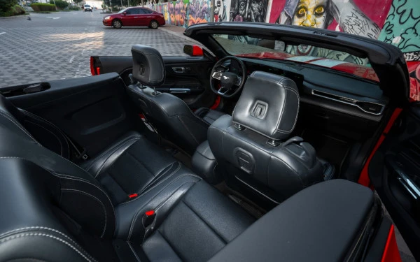 Ford Mustang cabrio (Red), 2023