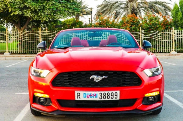Ford Mustang Convertible (Red), 2018