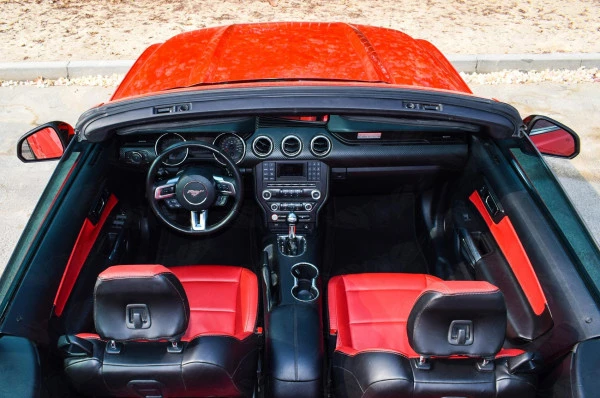 Ford Mustang Convertible (Red), 2018
