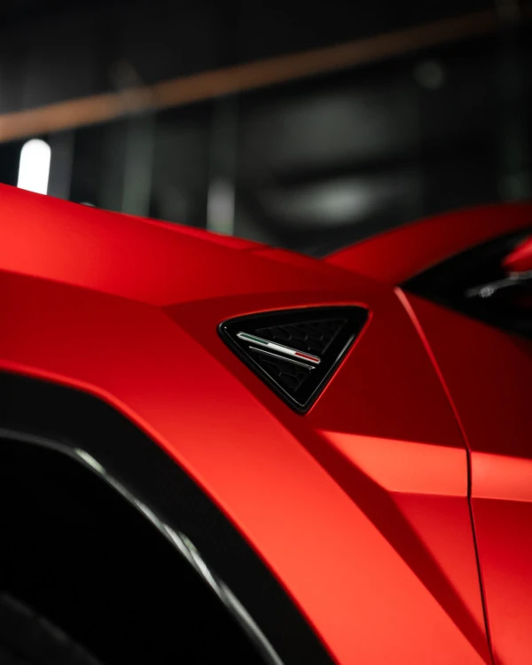 Lamborghini Urus (Красный), 2023