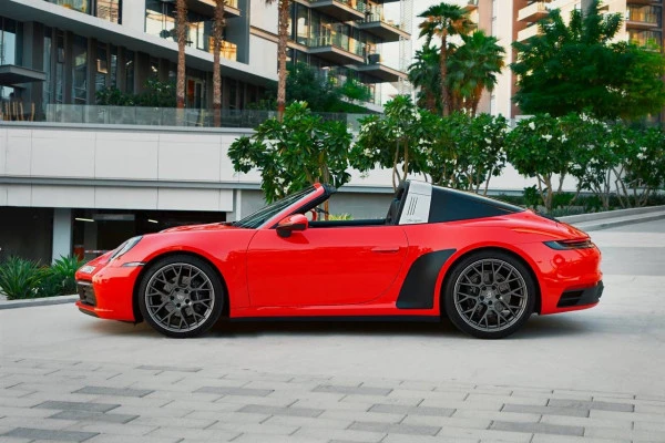 Porsche 911 Targa 4 (Red), 2022