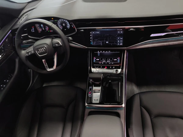 Audi Q8 (Silver), 2019