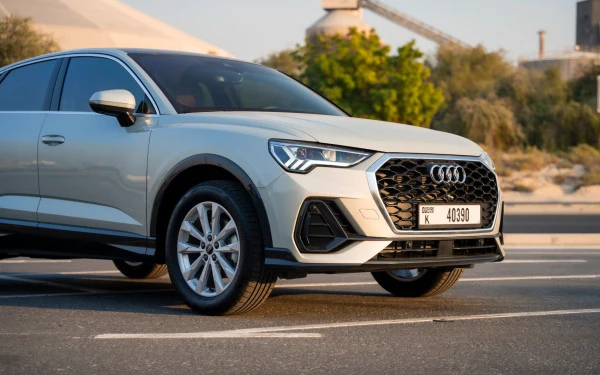 Audi Q3 Sportback (Silver), 2025