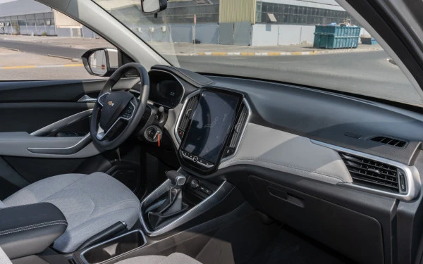Chevrolet Captiva (Silver), 2024
