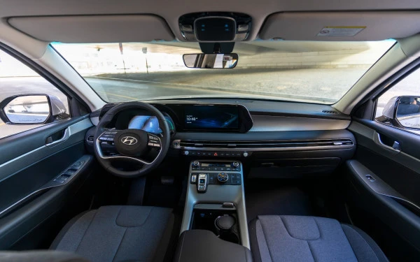 Hyundai Palisade (Silver), 2025