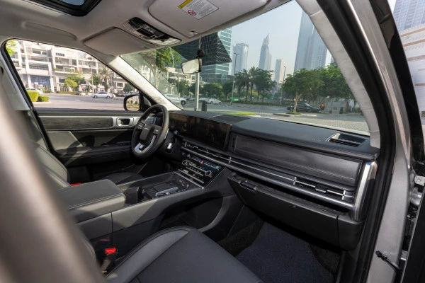 Hyundai Santa Fe (Silver), 2025