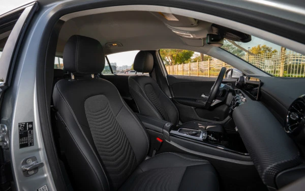 Mercedes A180 (Silver), 2024